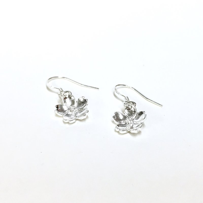 【Ruosang】|Sakura|. Japanese zephyr cherry blossoms. 925 sterling silver earrings. Hand-made earrings/earrings/ear hooks/ Clip-On. No piercings are available. - Earrings & Clip-ons - Other Metals Silver