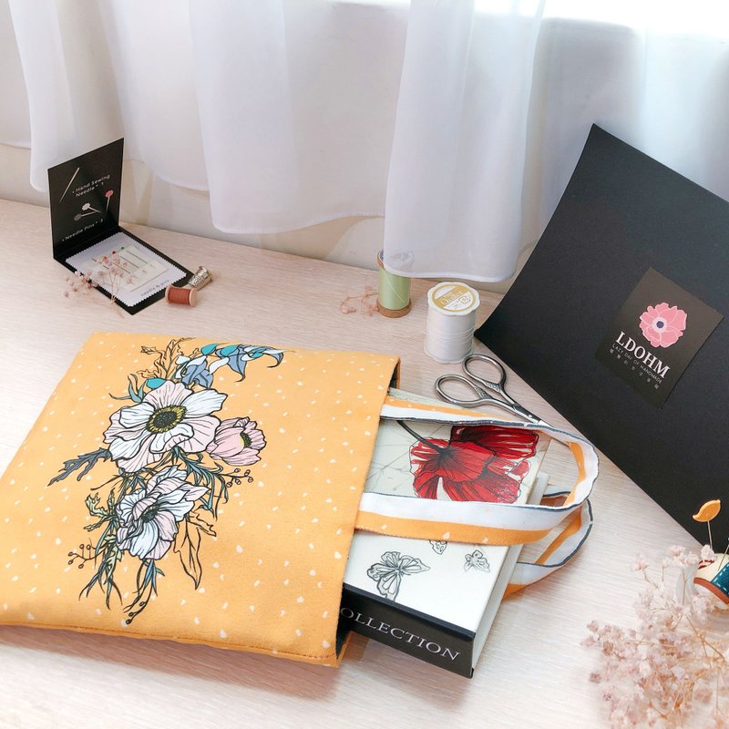 【LDOHM  Anemone Square Tote Bag】Original Printing & Pattern - กระเป๋าถือ - วัสดุอื่นๆ สีส้ม