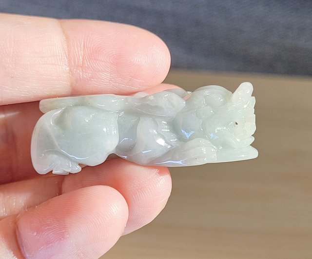 秦翠】天然翡翠の氷のように透明な底部接着剤が保湿し、着用可能で着用 