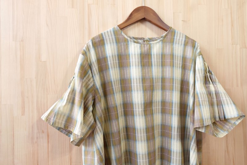 Round collar pleated top/yellow blue plaid - Women's Tops - Cotton & Hemp Multicolor