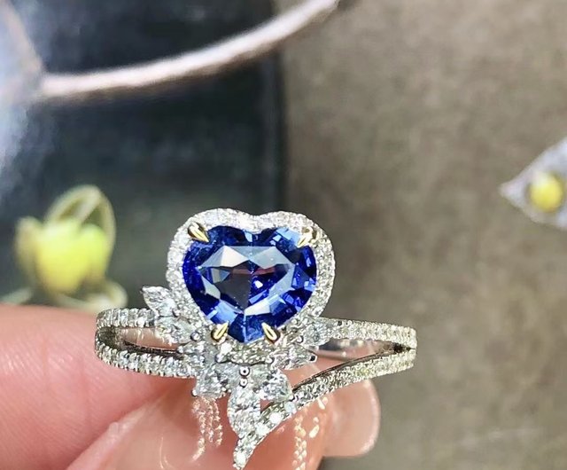 Taipei Aussie Jewelryの1.53カラットの未焼成サファイアリング