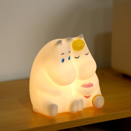 Shark Tank Taiwan 歐美時尚生活網 【熱銷新品】VIPO 嚕嚕米擁抱戀人造型小夜燈