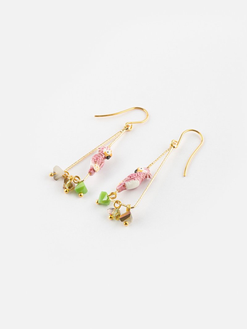 Cockatoo & beads triangle earrings - ต่างหู - ดินเผา สึชมพู