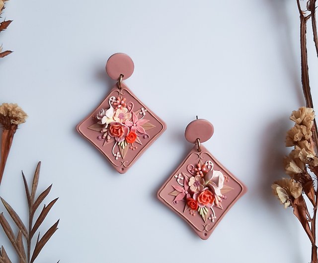 Russian Artist Handcrafts This Polymer Clay Jewelry In Unusual Technique