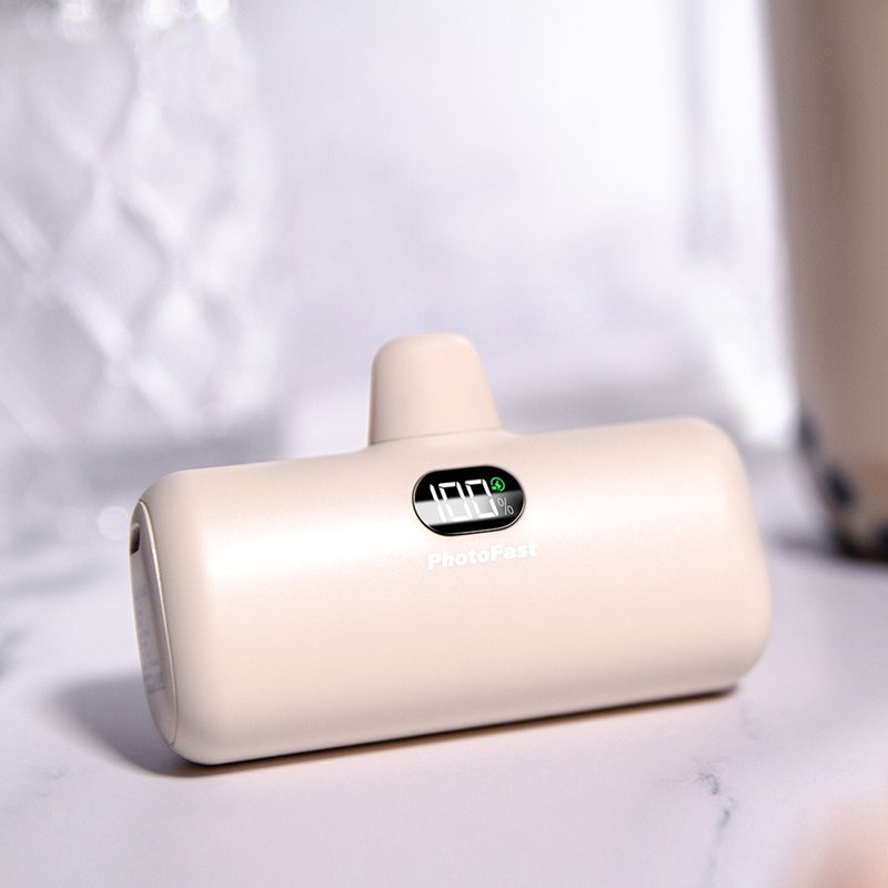 [PD Fast Charge] PhotoFast Lighting Power Pocket Power Supply 5000mAh / Milk Tea - Chargers & Cables - Plastic Khaki