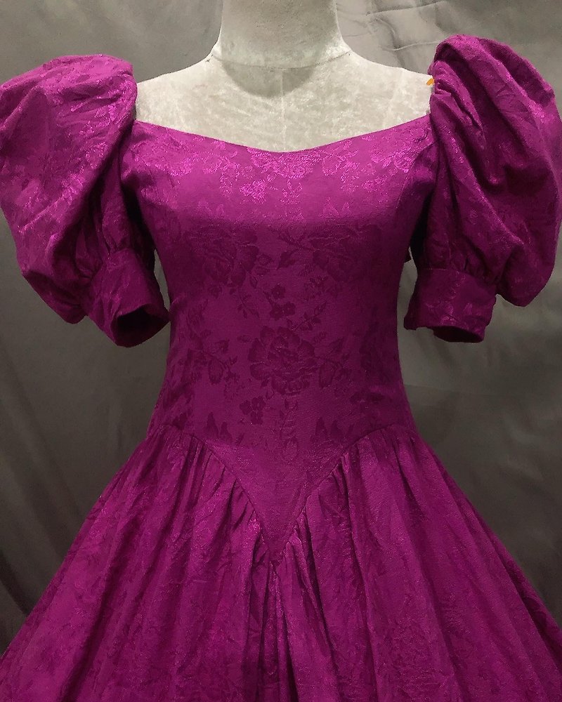 Vintage purple printed fabric dress - 連身裙 - 其他材質 紫色