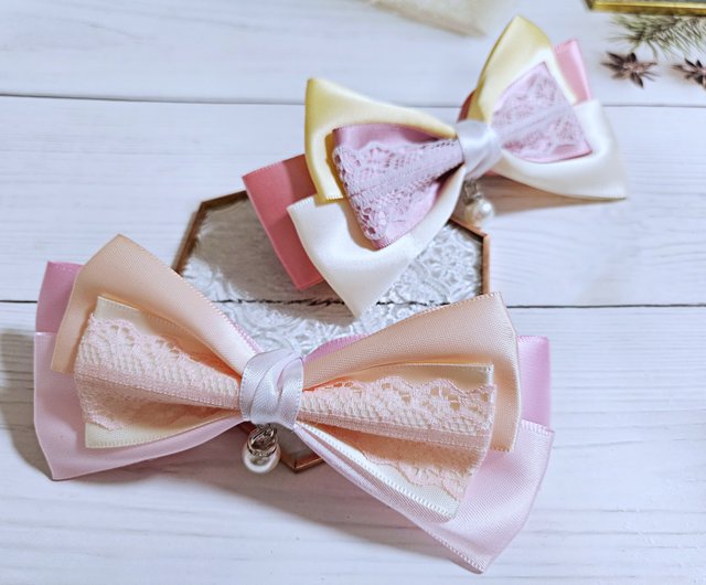 ハンドメイドキッズリボンピンク大きめレースと揺れるチャーム付き 新品❗️風で揺れるたらりん メタリックリボン  ヘアクリップ ヘアゴム