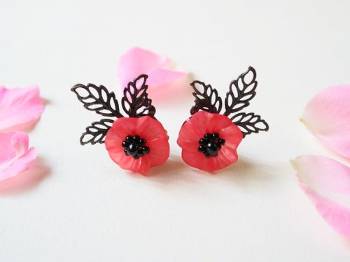 Heart Bouquet アネモネのイヤリング レッド 繊細 花 かわいい シードビーズ テグス編み クリップイヤリング 蝶ばねイヤリング 赤