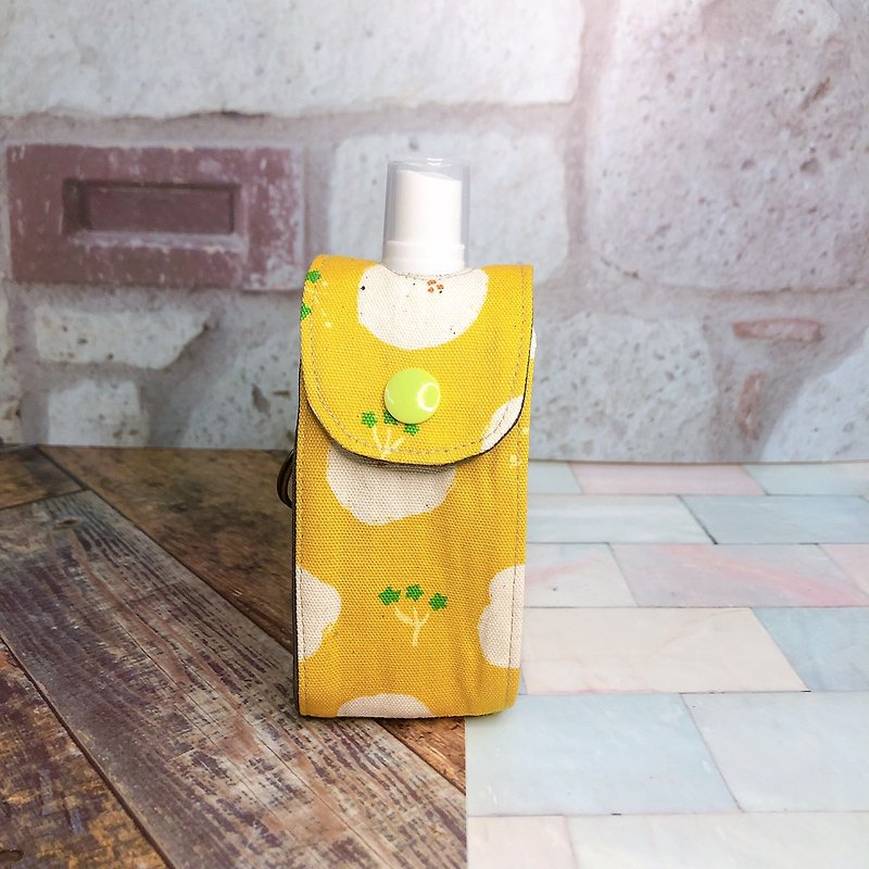 Alcohol/Disinfectant Storage Bag with 100ml Bottle No. 2 Essential Anti-epidemic Items for Going Out-Yellow Flower - กล่องเก็บของ - ผ้าฝ้าย/ผ้าลินิน สีเหลือง