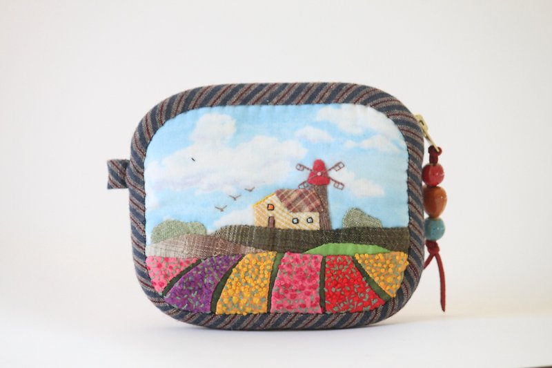 Japanese Patchwork Quilted Money Pouch: Elegant Embroidered Mini Cosmetic Bag - 化妝袋/收納袋 - 其他材質 多色
