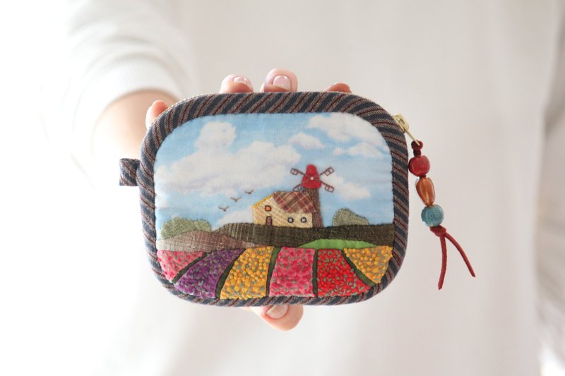 Japanese Patchwork Quilted Money Pouch: Elegant Embroidered Mini Cosmetic Bag - กระเป๋าเครื่องสำอาง - วัสดุอื่นๆ หลากหลายสี