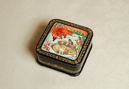 WhiteNight Hunting fox lacquer box winter wildlife decorative Christmas Gift Wrapping
