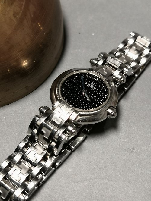 【期間限定特価】レトロファッションフェンディ FENDI 腕時計 