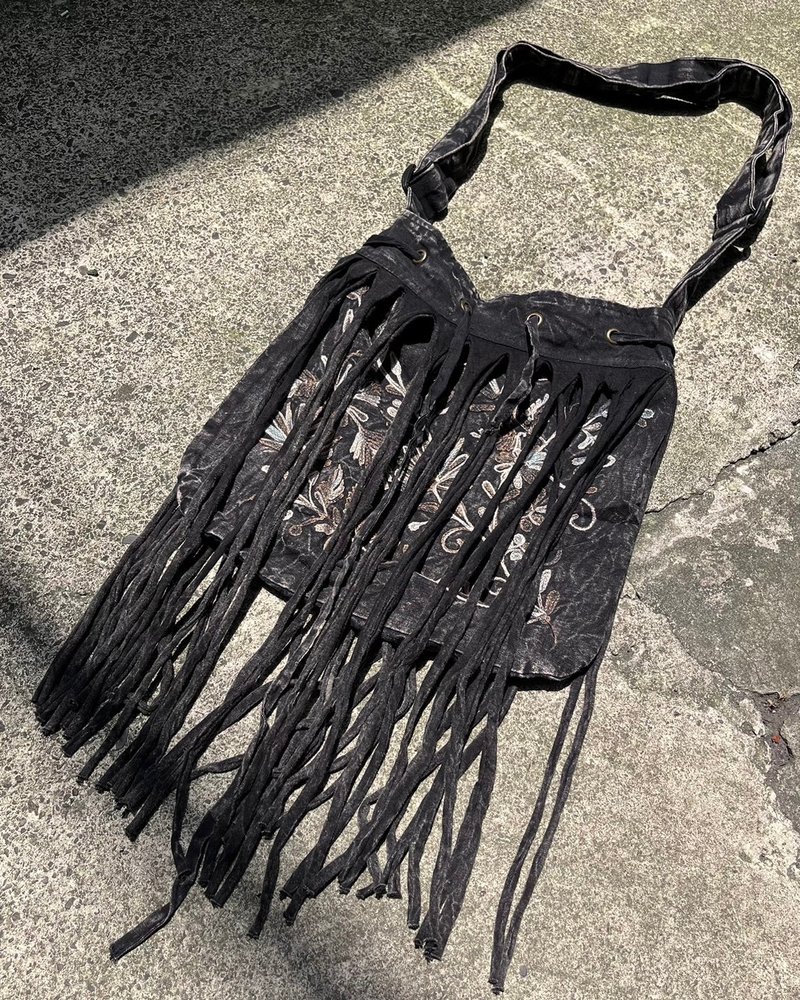 喜迎瑤 尼泊爾 蠟染 刺繡包 斜背包 流蘇包包 民族風 嬉皮 水桶包 - 側背包/斜背包 - 棉．麻 黑色