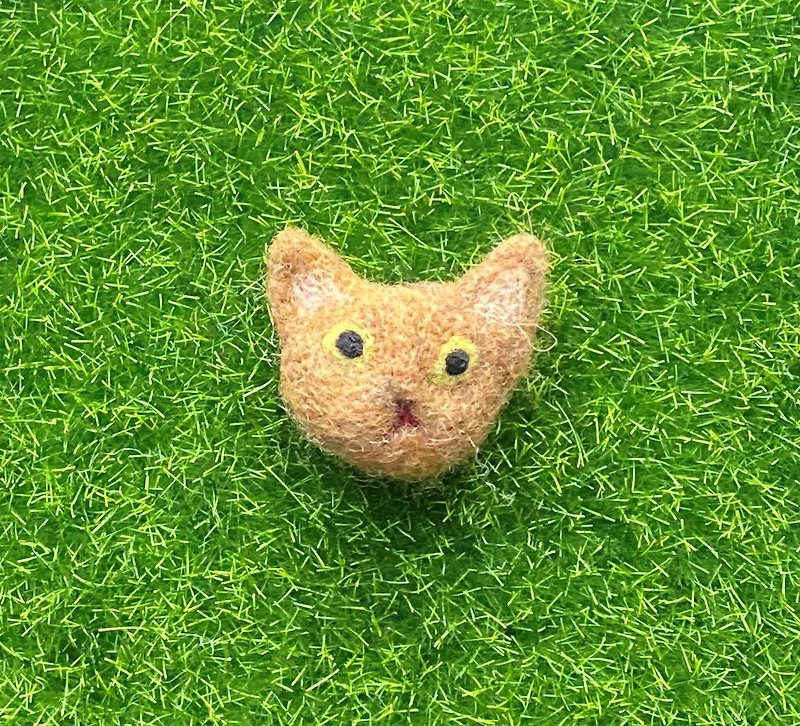 Cat Face No. 28 - Brooches - Wool 