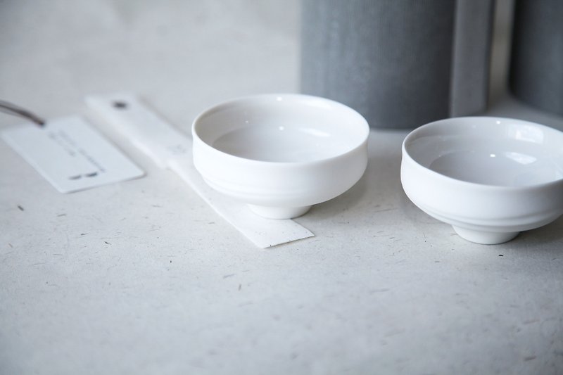 A Pair of Tea Cups - Wide cup - Teapots & Teacups - Porcelain White