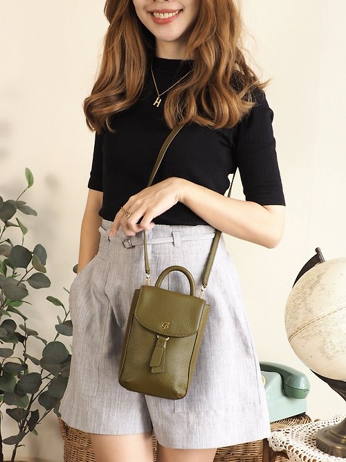 Charin Hopper (Hojicha) : Crossbody bag, Cow Leather wallet, soft leather ,Olive green