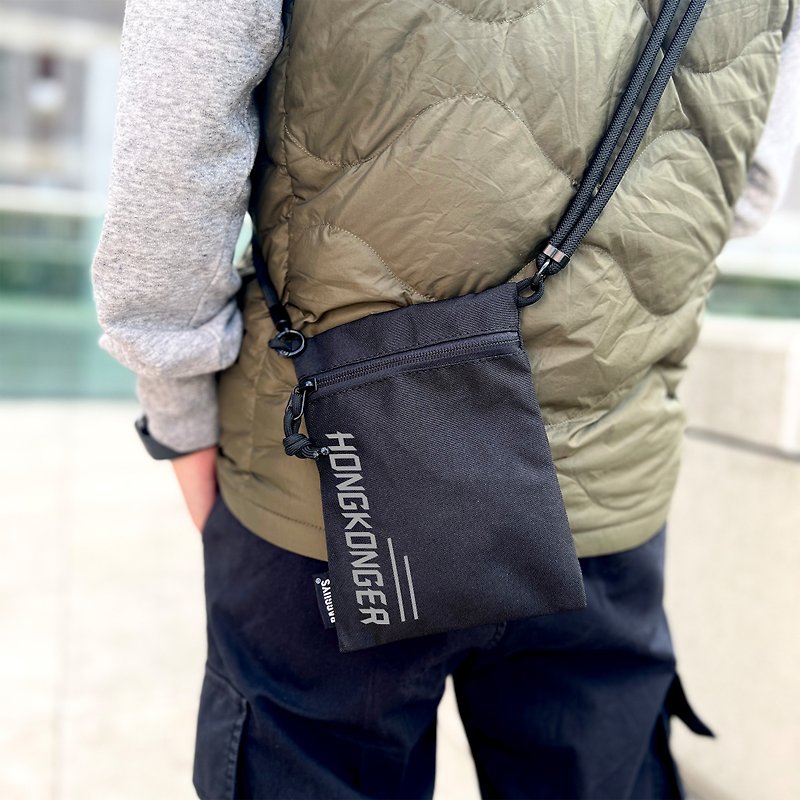【HONGKONGER】小斜揹袋 (配多功能掛帶) - 側背包/斜背包 - 棉．麻 黑色