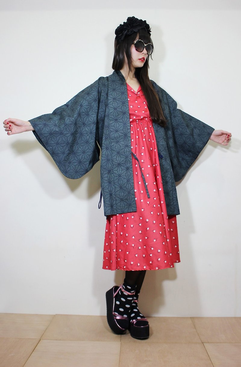 F2094 [Nippon kimono] (Vintage) unique blue-gray Japanese kimono haori (お wa ri) - เสื้อแจ็คเก็ต - ผ้าฝ้าย/ผ้าลินิน สีน้ำเงิน