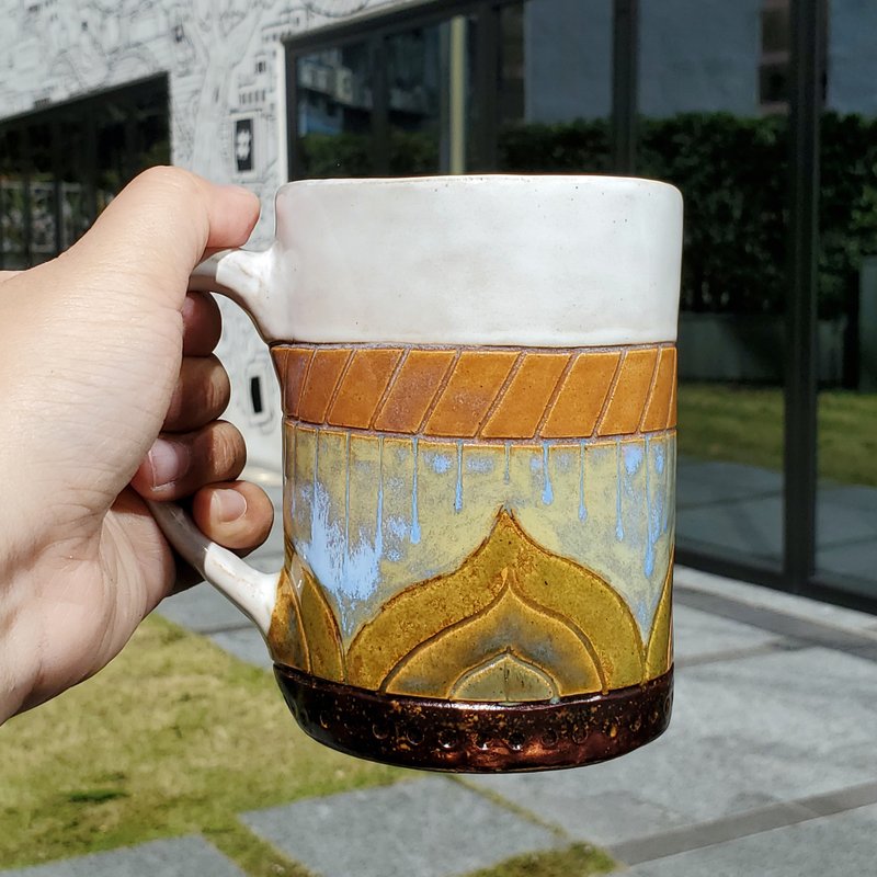 Art Deco 陶藝雕刻杯No.1 - 咖啡杯/馬克杯 - 陶 卡其色