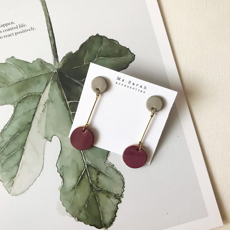 Leather earrings _ dangle round _ gray and white with raspberry (can be changed) - ต่างหู - หนังแท้ สีม่วง