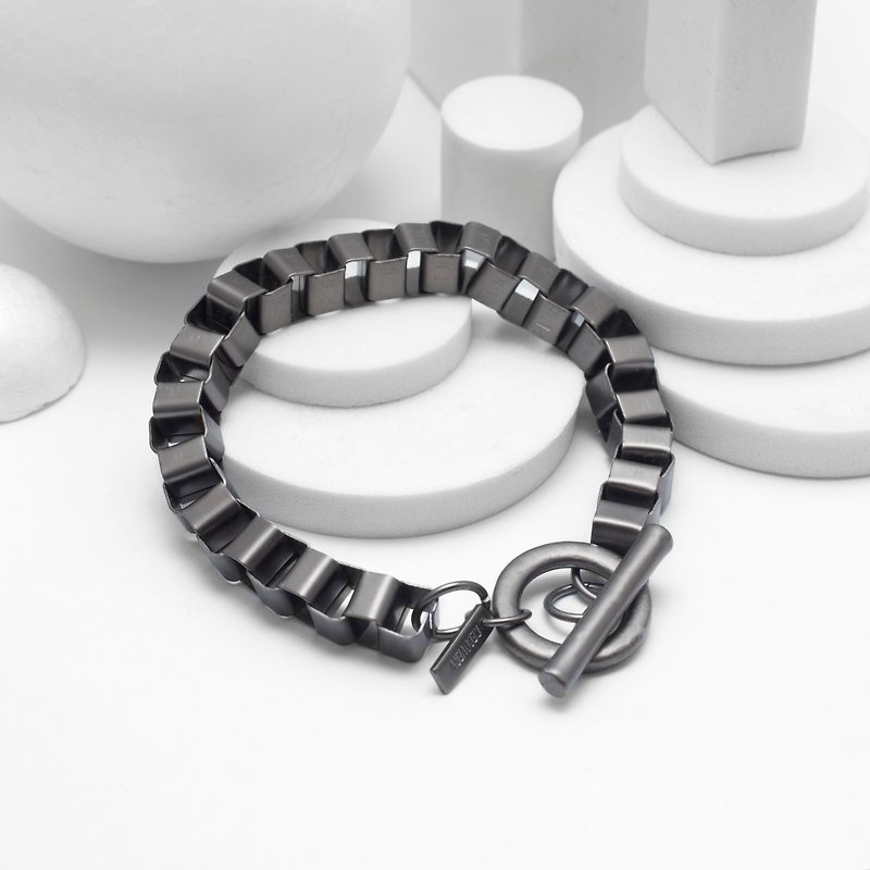 Recovery Square Chain Bracelet (Black Silver) - สร้อยข้อมือ - โลหะ สีดำ