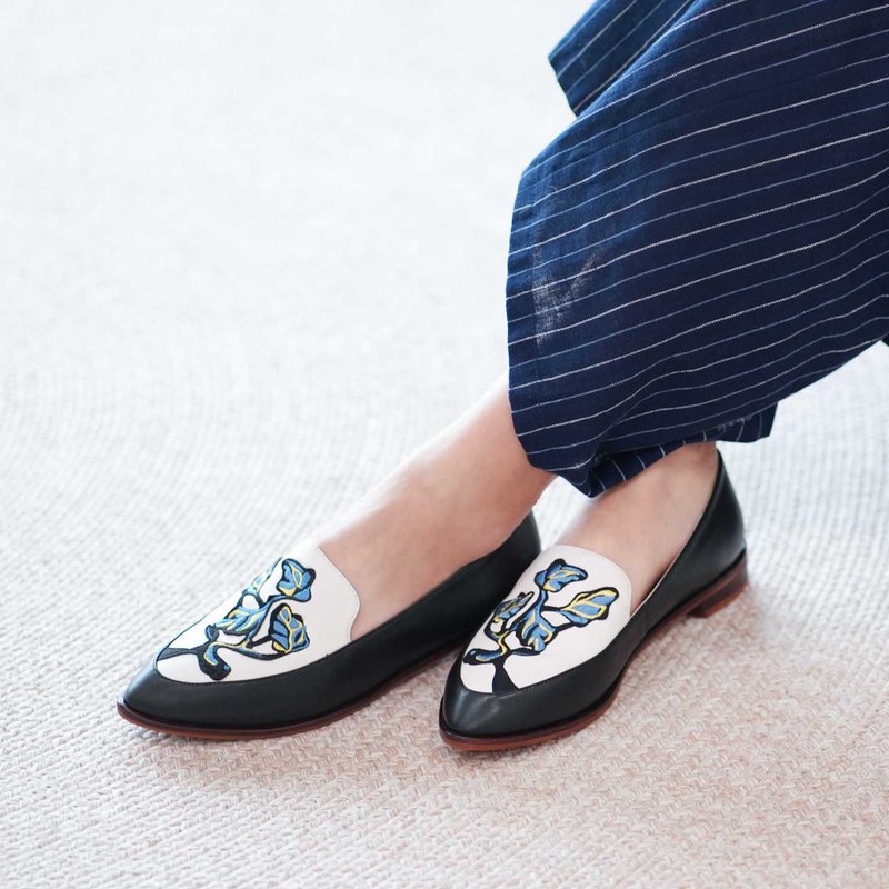 Embroidered leather loafers-on the road / black and white - Other Women's Shoes - Genuine Leather Black