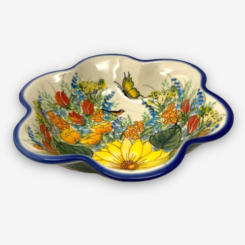 Polish hand-painted handmade pottery-flower shaped bowl 19cm Butterfly Dream Yellow Flower Series designer model - ถ้วยชาม - ดินเผา สีเหลือง