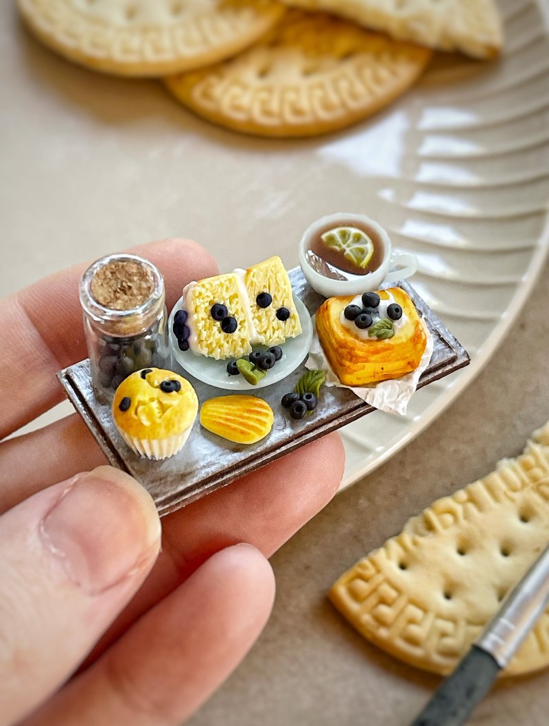 Miniature set with pastries and blueberries - 公仔/玩偶 - 其他材質 多色