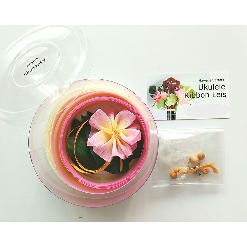 ribbon lei for ukulele (organdie hibiscus) / ukulele strap / ukulele ribbon / - อุปกรณ์กีตาร์ - ผ้าฝ้าย/ผ้าลินิน สึชมพู