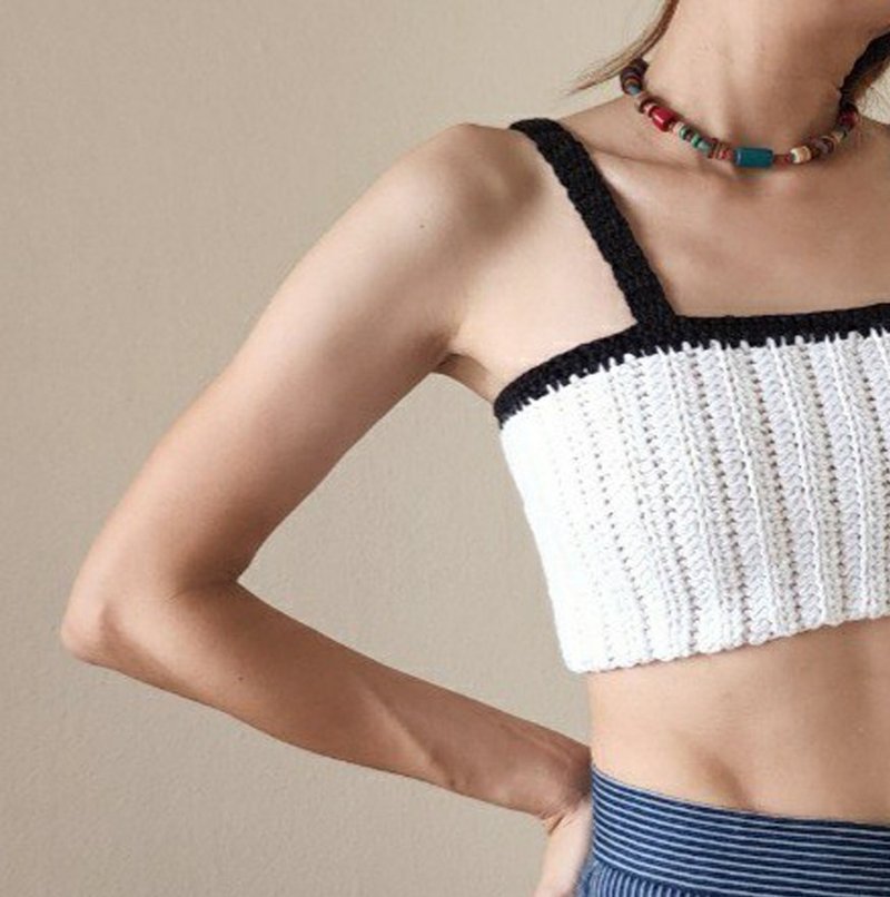 Handmade Back Bamboo BW Cropped Top in black and white - 女上衣/長袖上衣 - 其他材質 白色