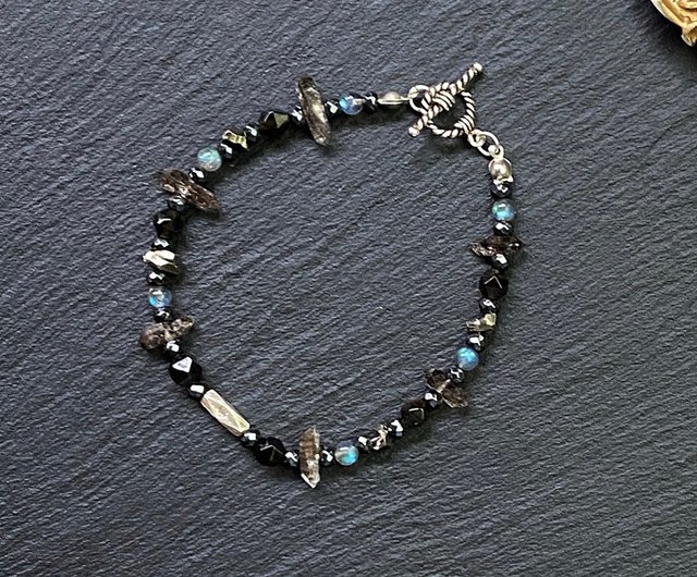 Energy Stone-Double Pointed Shining Diamond x Gray Moonlight x Obsidian x  Pyrite x Black Stone 925 Sterling Silver Bracelet - Shop fitter Bracelets -  Pinkoi