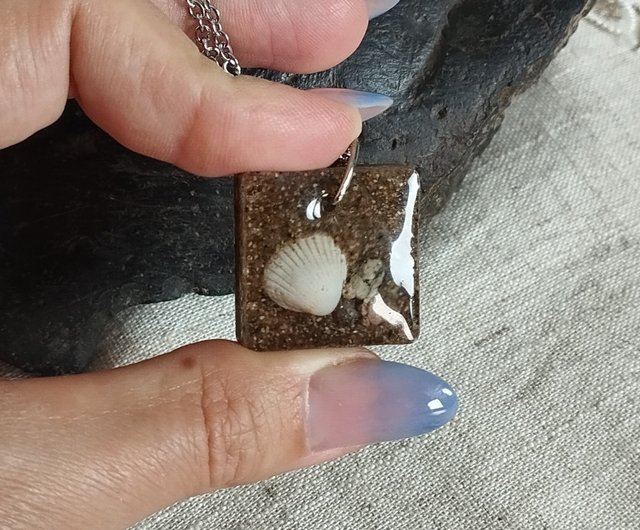 小粒クァンサイトの揺れる耳飾りとペンダントセット gems in drop & flower pendant K18 <amethyst, almandine