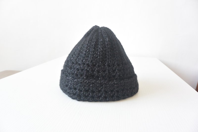聚酯纖維 帽子 黑色 - 手作編織毛線反摺帽 - 黑