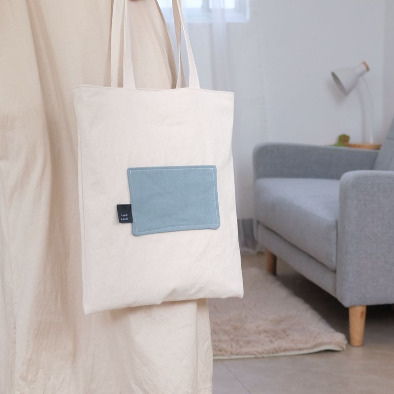 Fog Blue Box Canvas Bag - กระเป๋าแมสเซนเจอร์ - ผ้าฝ้าย/ผ้าลินิน สีน้ำเงิน