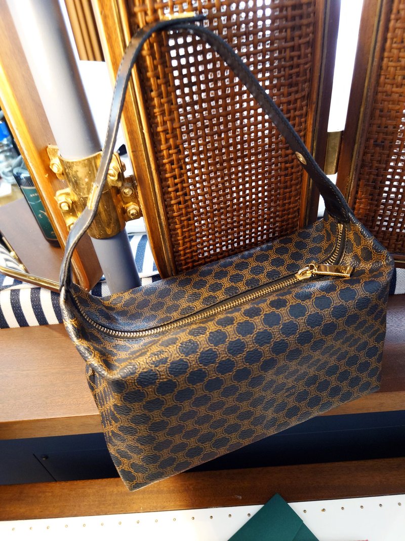 中古美品 CELINE 黑花化妝包飯盒包手提包單肩包腋下包手拿包單肩 - 手提包/手提袋 - 防水材質 黑色