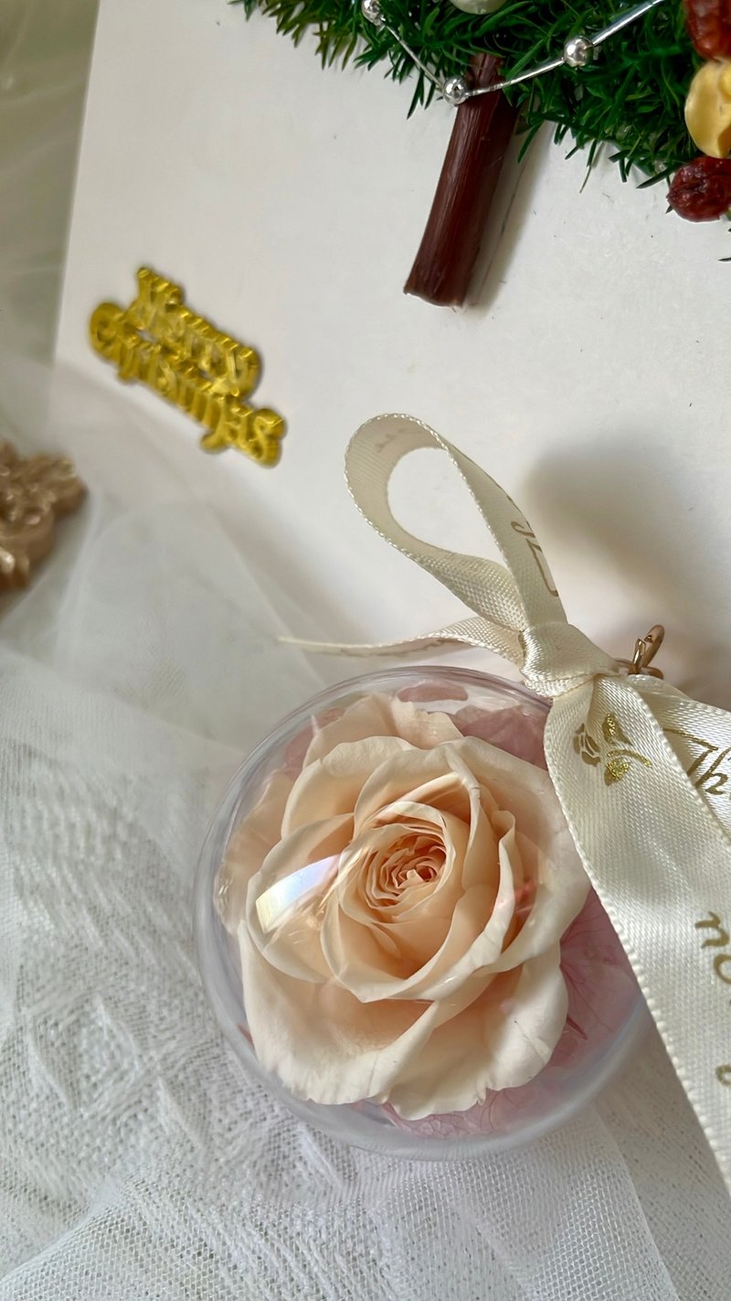 everlasting rose keychain - Charms - Plants & Flowers White