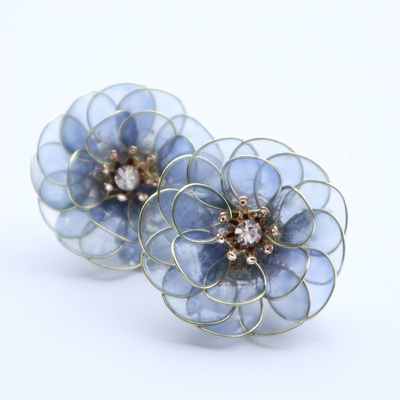 Glossy flower earrings dark blue - Earrings & Clip-ons - Other Materials Blue