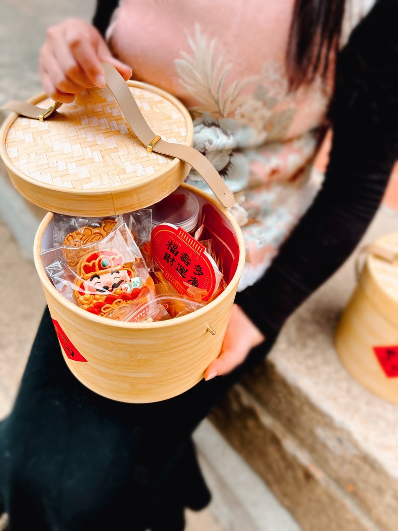 [2025 New Year Gift Box] Steamed Good Luck Bucket for the Year of the Snake - Handmade Cookies - Fresh Ingredients 