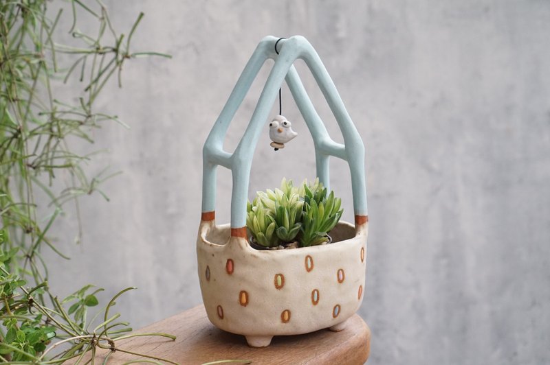 Planter , house , bird  , handmade ceramic , pottery - 花瓶/花器 - 陶 卡其色