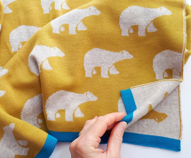 Wool baby blanket with polar bears pattern. Best quality blanket