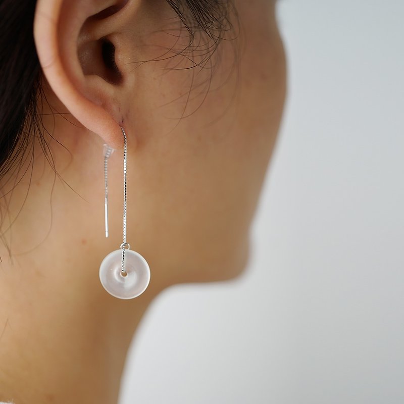 安全バックル耳のラインVISHIオリジナルデザイン岫岩玉南赤いイヤリングs925純銀製のイヤリングの宝石の女性モデル - ピアス・イヤリング - その他の素材 