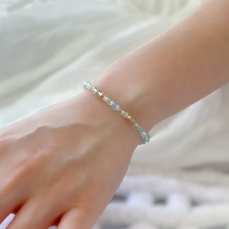 Clear Sky | Stone Stone Bracelet 14KGFx Stone x Prehnite x Stone x Moonstone x Labradorite - สร้อยข้อมือ - คริสตัล หลากหลายสี