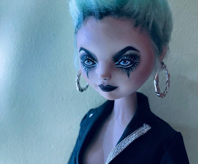 Ever After Monster High Doll Dressed -  Sweden