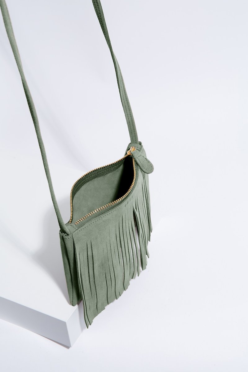 Leather cross-body bag ( Green) : Mini Fringe Grasshopper - กระเป๋าแมสเซนเจอร์ - หนังแท้ สีเขียว