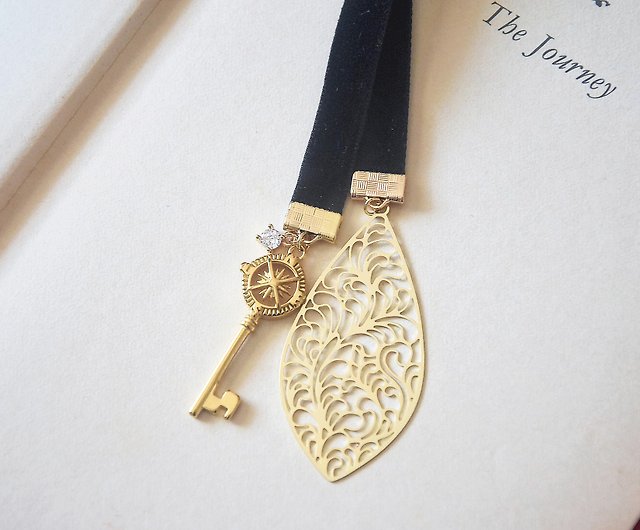 Metal Magic Short Sword Bookmark (Gold)