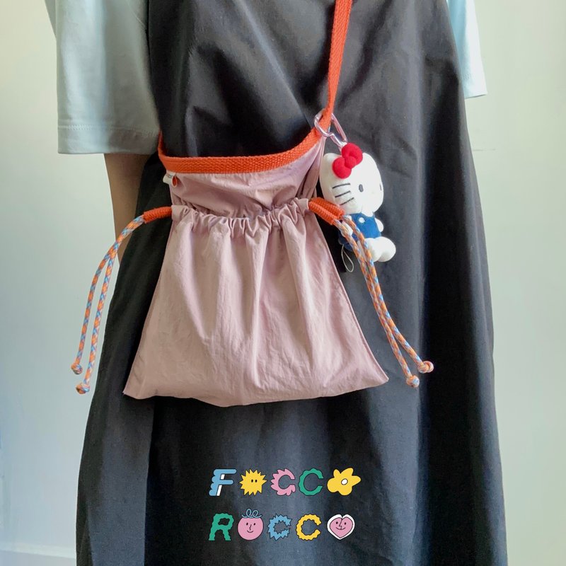 Two Tone micro drawstring crossbody bag : crepe pink &  orange - 束口袋/束口背包/水桶包 - 尼龍 粉紅色