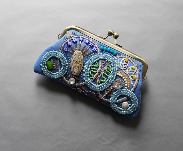 ビーズ刺繍のがま口 7 ブルー マチなしポーチ - ショップ 月に