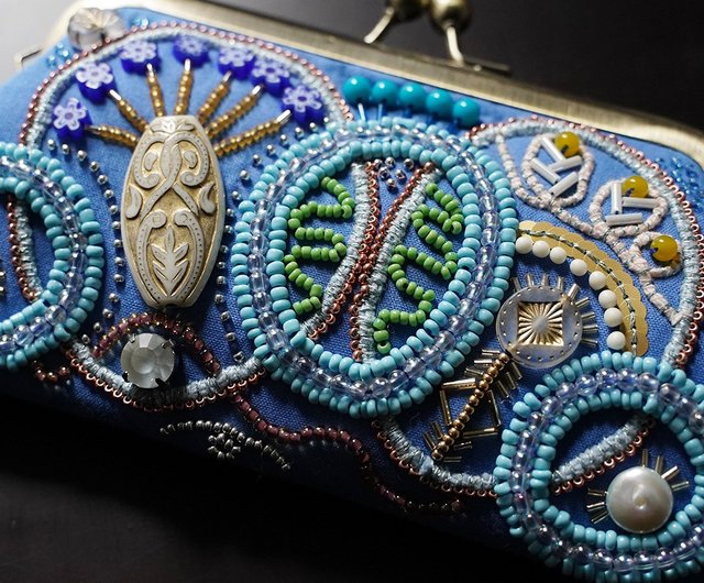 ビーズ刺繍のがま口 7 ブルー マチなしポーチ - ショップ 月に