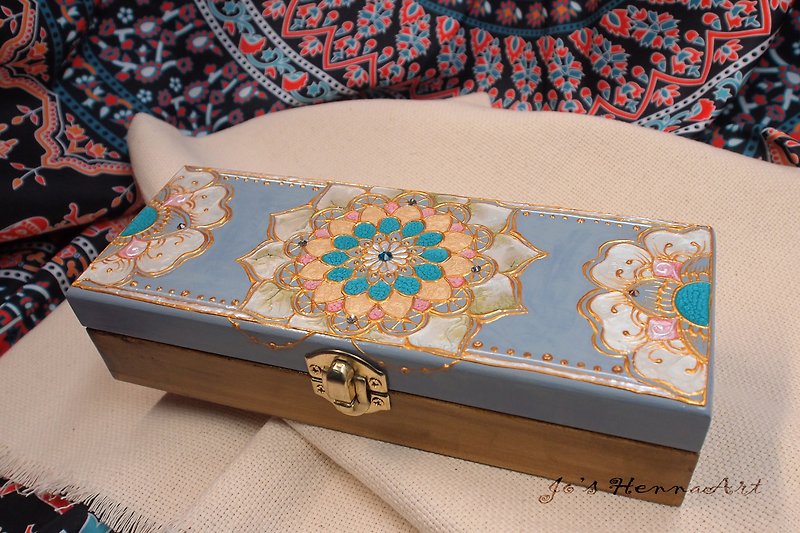 Hand Painted Swarovski Rhinestone Wooden Box - กล่องเก็บของ - ไม้ สีนำ้ตาล